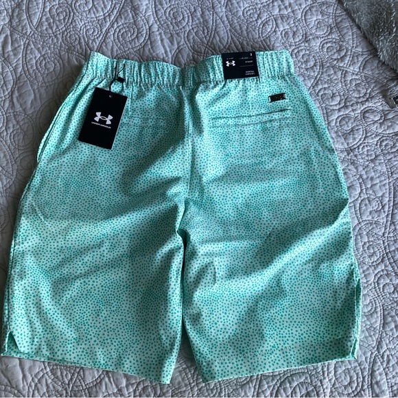 Under Armour Links Printed Mint Green 9” Shorts NWT - Picture 3 of 10
